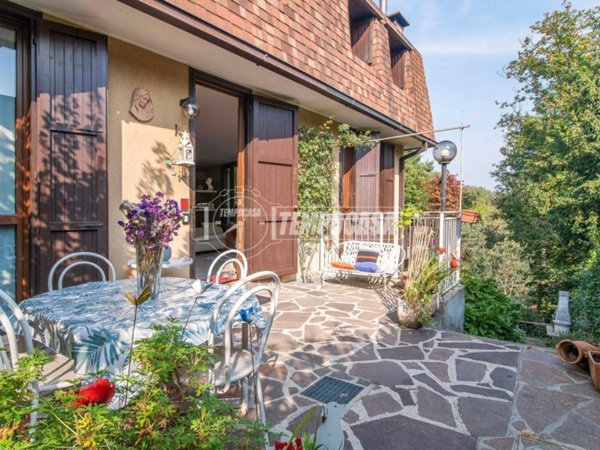 casa indipendente in vendita ad Appiano Gentile