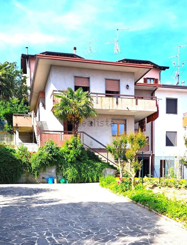 casa indipendente in vendita ad Appiano Gentile