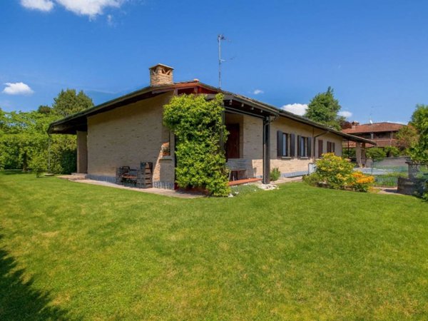 casa indipendente in vendita ad Appiano Gentile