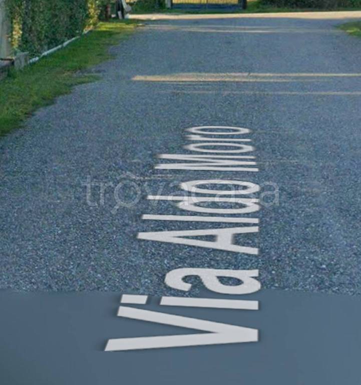 locale commerciale in vendita ad Appiano Gentile