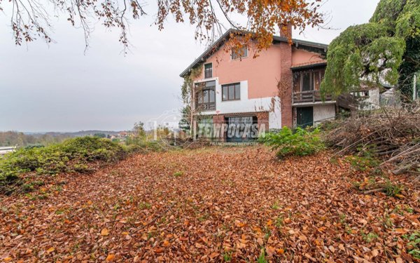 casa indipendente in vendita ad Appiano Gentile