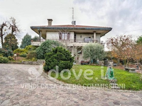 casa indipendente in vendita ad Appiano Gentile