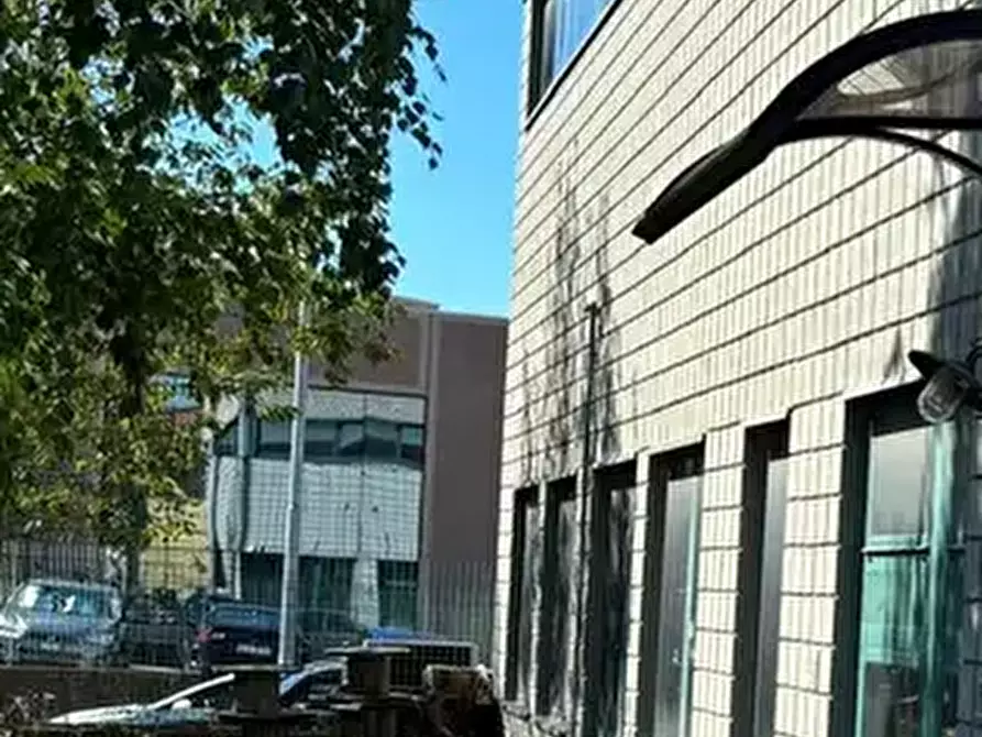 capannone in vendita ad Appiano Gentile