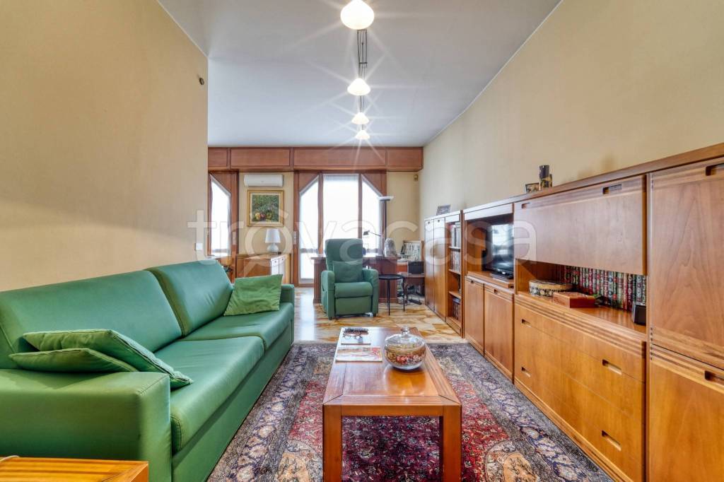 appartamento in vendita ad Appiano Gentile