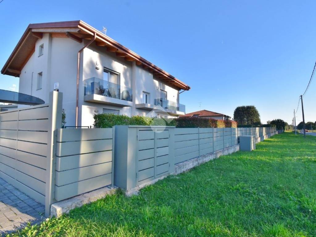 appartamento in vendita ad Appiano Gentile