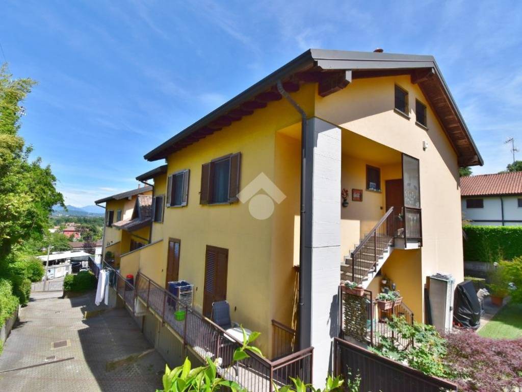 appartamento in vendita ad Appiano Gentile