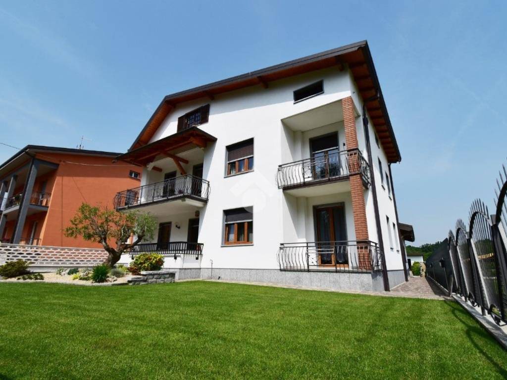 appartamento in vendita ad Appiano Gentile