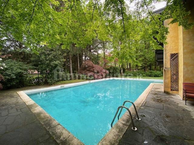 casa indipendente in vendita ad Appiano Gentile