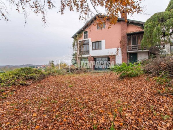 casa indipendente in vendita ad Appiano Gentile