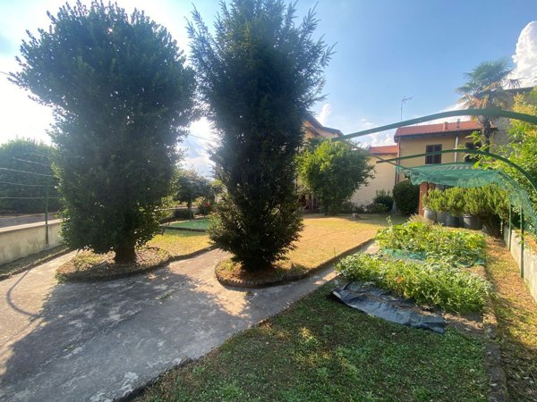 casa indipendente in vendita ad Appiano Gentile