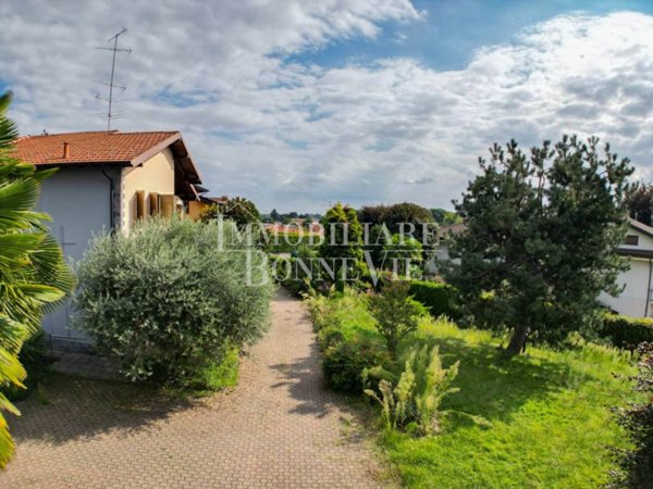 casa indipendente in vendita ad Appiano Gentile
