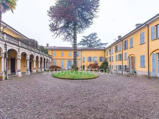 appartamento in vendita ad Appiano Gentile