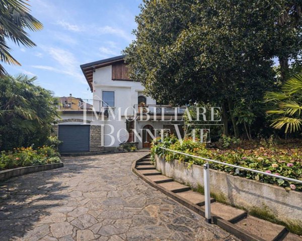 casa indipendente in vendita ad Appiano Gentile