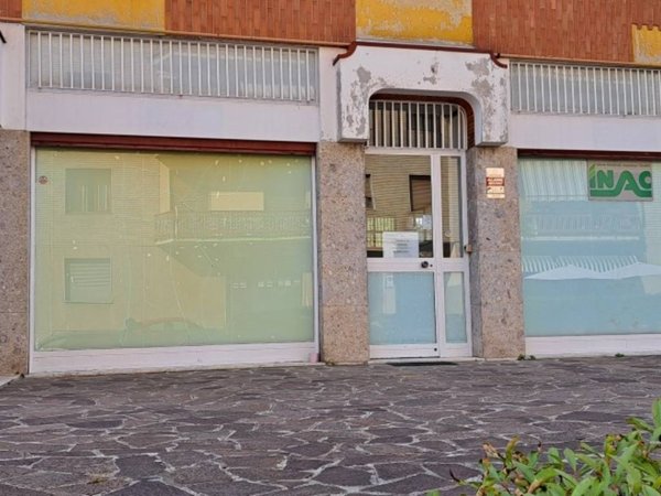 ufficio in vendita ad Appiano Gentile