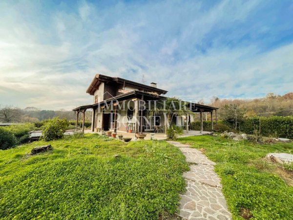 casa indipendente in vendita ad Appiano Gentile