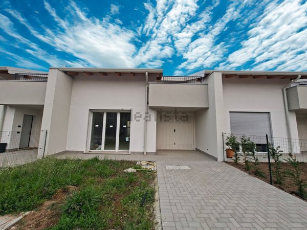 casa indipendente in vendita ad Appiano Gentile