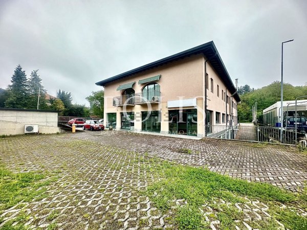 negozio in vendita ad Appiano Gentile