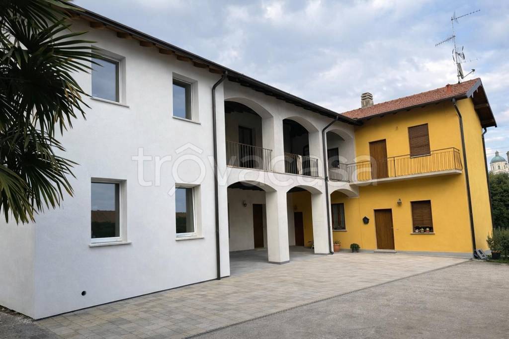 appartamento in vendita ad Appiano Gentile