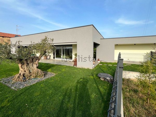 casa indipendente in vendita ad Appiano Gentile