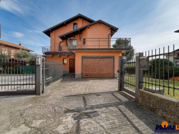casa indipendente in vendita ad Appiano Gentile