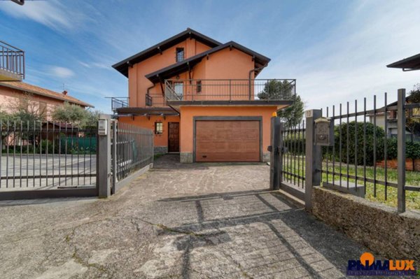 casa indipendente in vendita ad Appiano Gentile