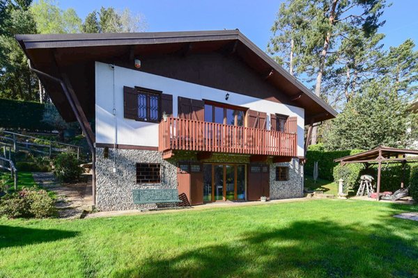 esavano in vendita ad Appiano Gentile