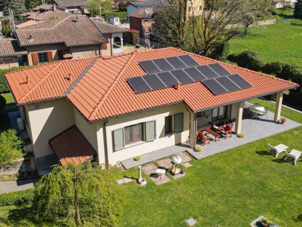 casa indipendente in vendita ad Appiano Gentile