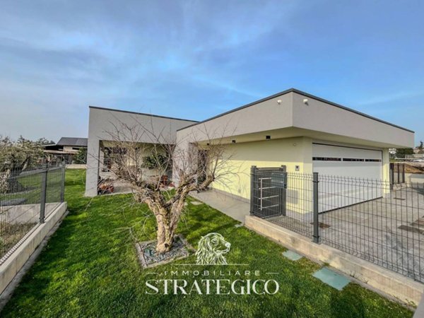 casa indipendente in vendita ad Appiano Gentile