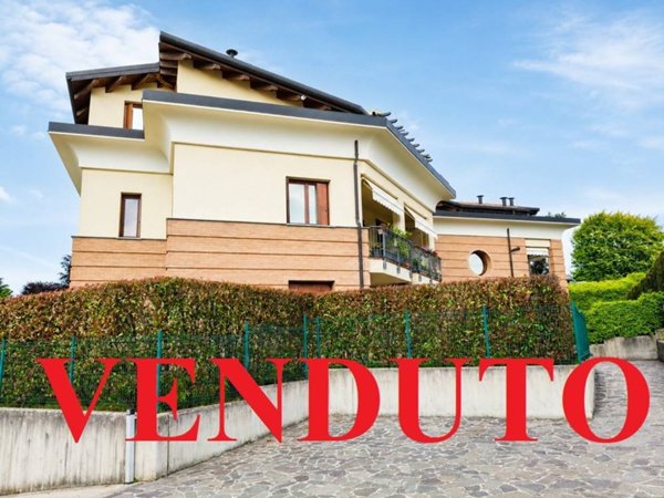 appartamento in vendita ad Appiano Gentile