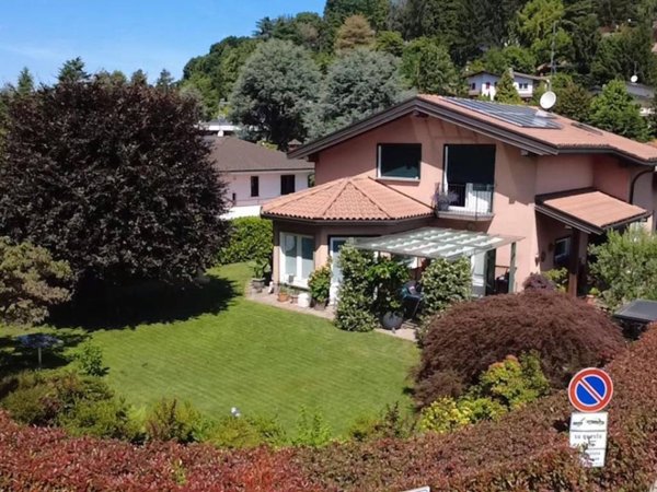 casa indipendente in vendita ad Appiano Gentile