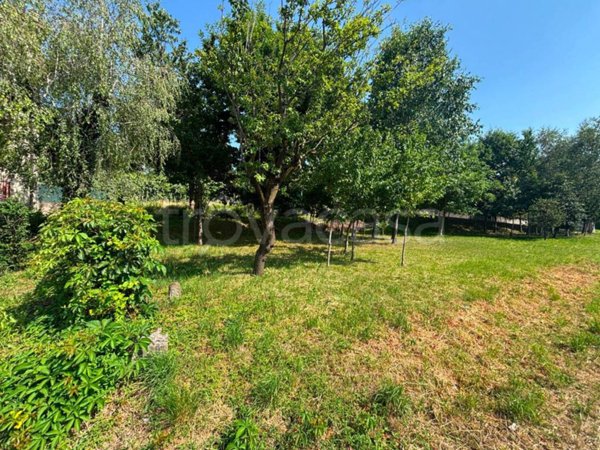 terreno edificabile in vendita ad Appiano Gentile