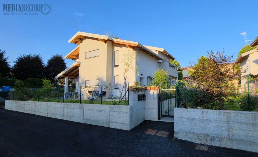 casa indipendente in vendita ad Appiano Gentile