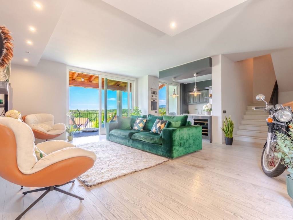 casa indipendente in vendita ad Appiano Gentile