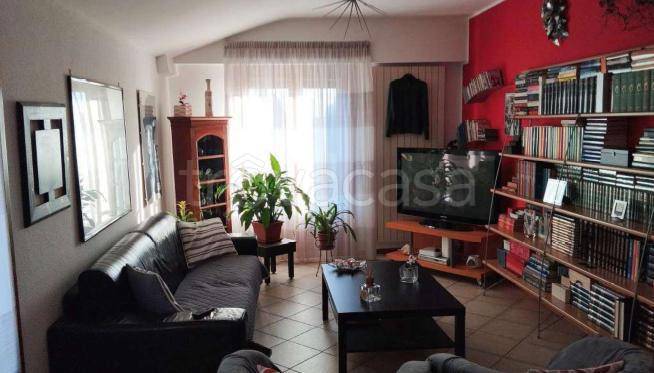 appartamento in vendita ad Appiano Gentile