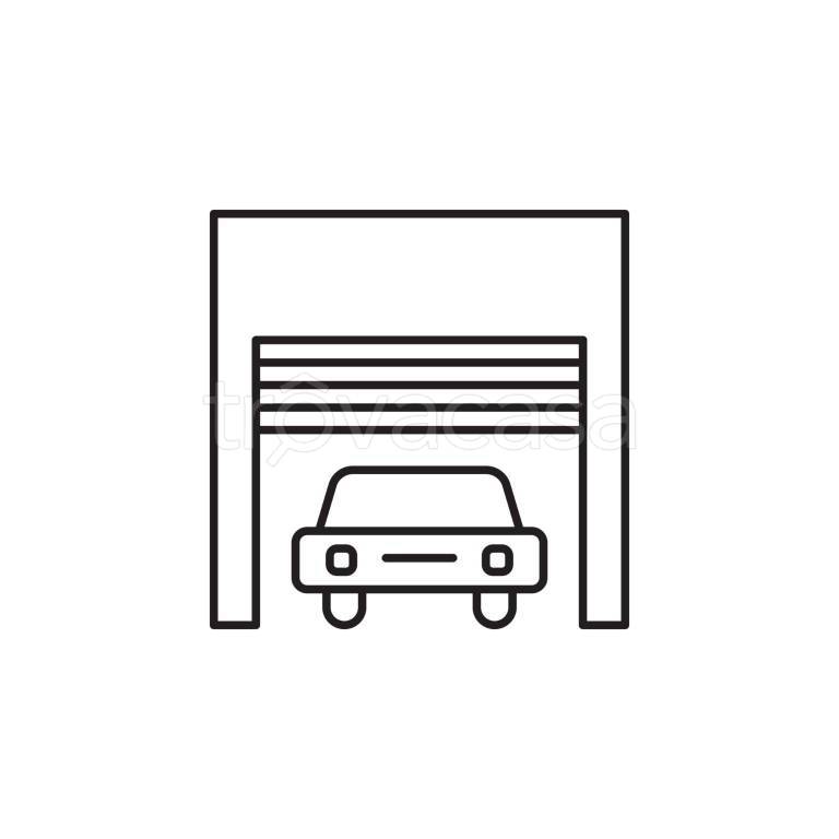 box auto in vendita ad Appiano Gentile