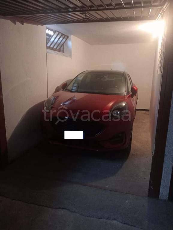 box auto in vendita ad Appiano Gentile