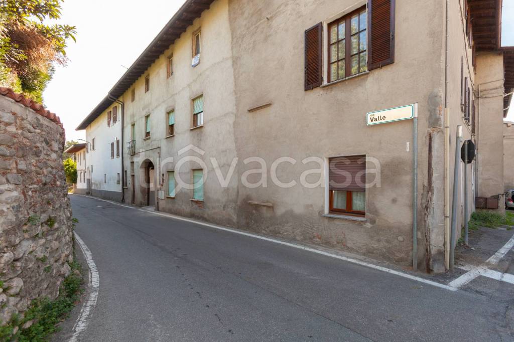 appartamento in vendita ad Appiano Gentile