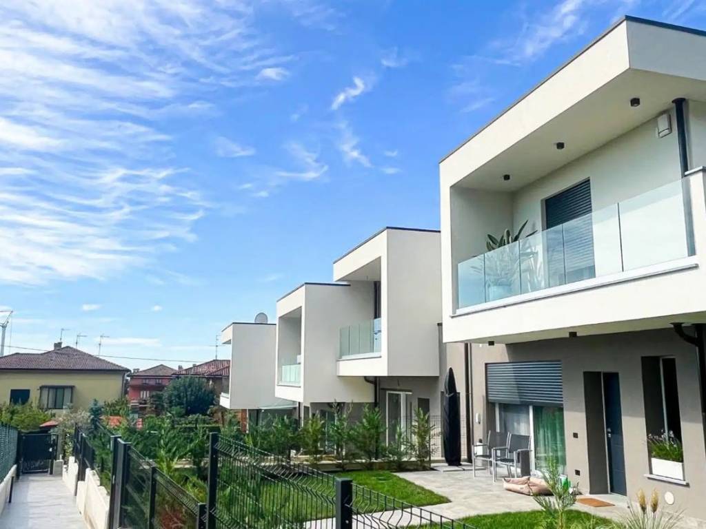 casa indipendente in vendita ad Appiano Gentile