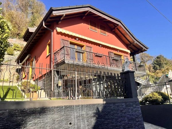 casa indipendente in vendita ad Argegno