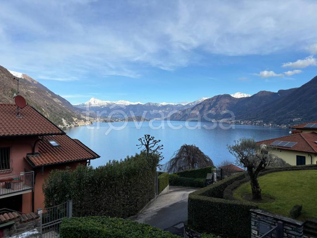 casa indipendente in vendita ad Argegno
