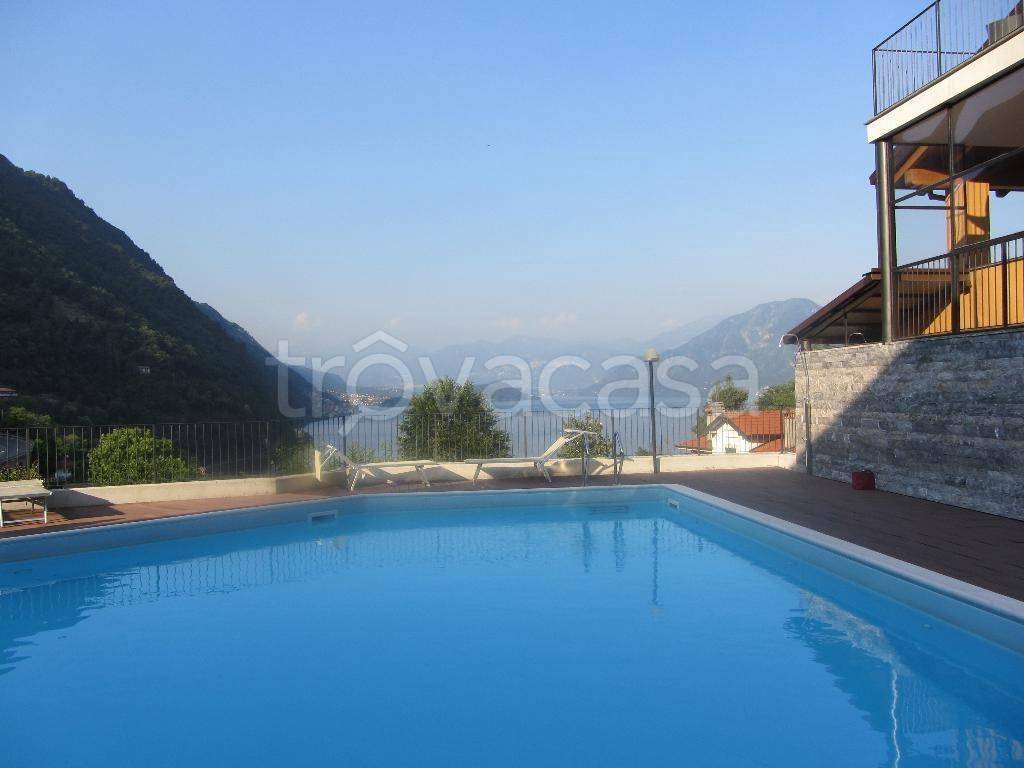 appartamento in vendita ad Argegno