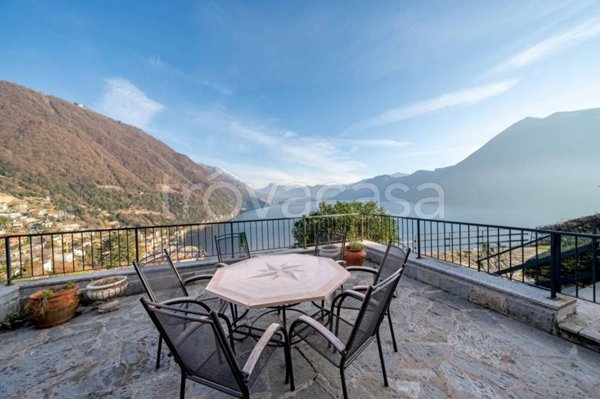 casa indipendente in vendita ad Argegno