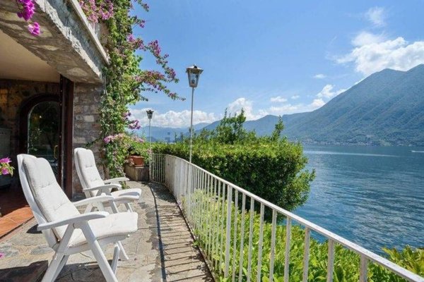 casa indipendente in vendita ad Argegno