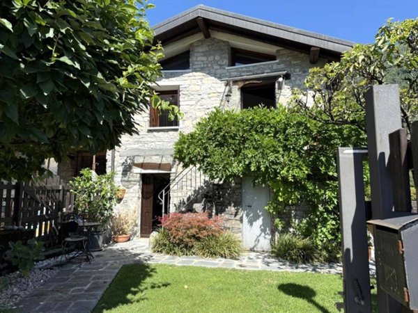 appartamento in vendita ad Argegno