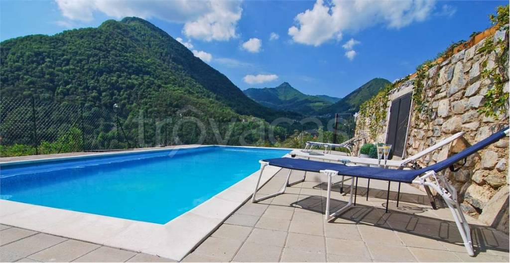 appartamento in vendita ad Argegno