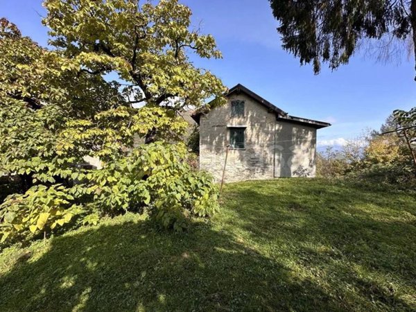 casa indipendente in vendita ad Argegno