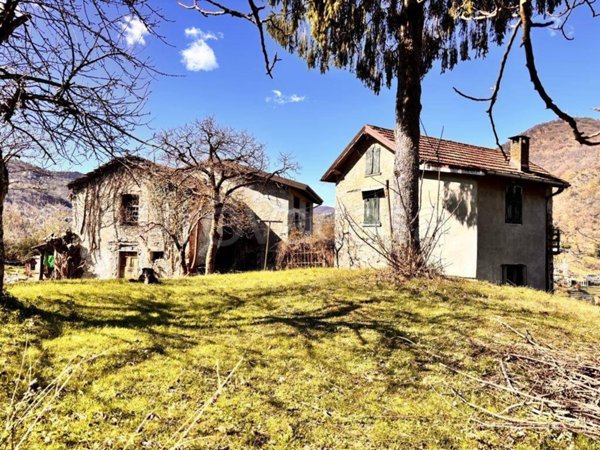 casa indipendente in vendita ad Argegno