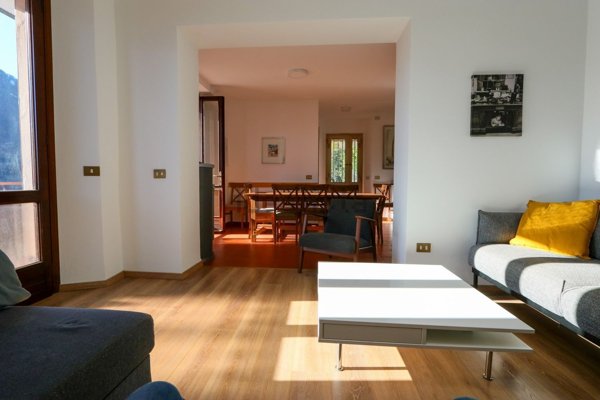 casa indipendente in vendita ad Argegno