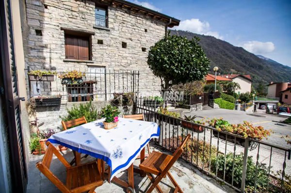 appartamento in vendita ad Argegno