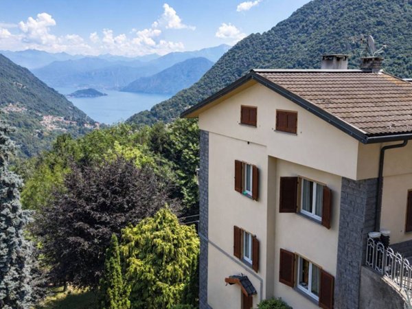 casa indipendente in vendita ad Argegno